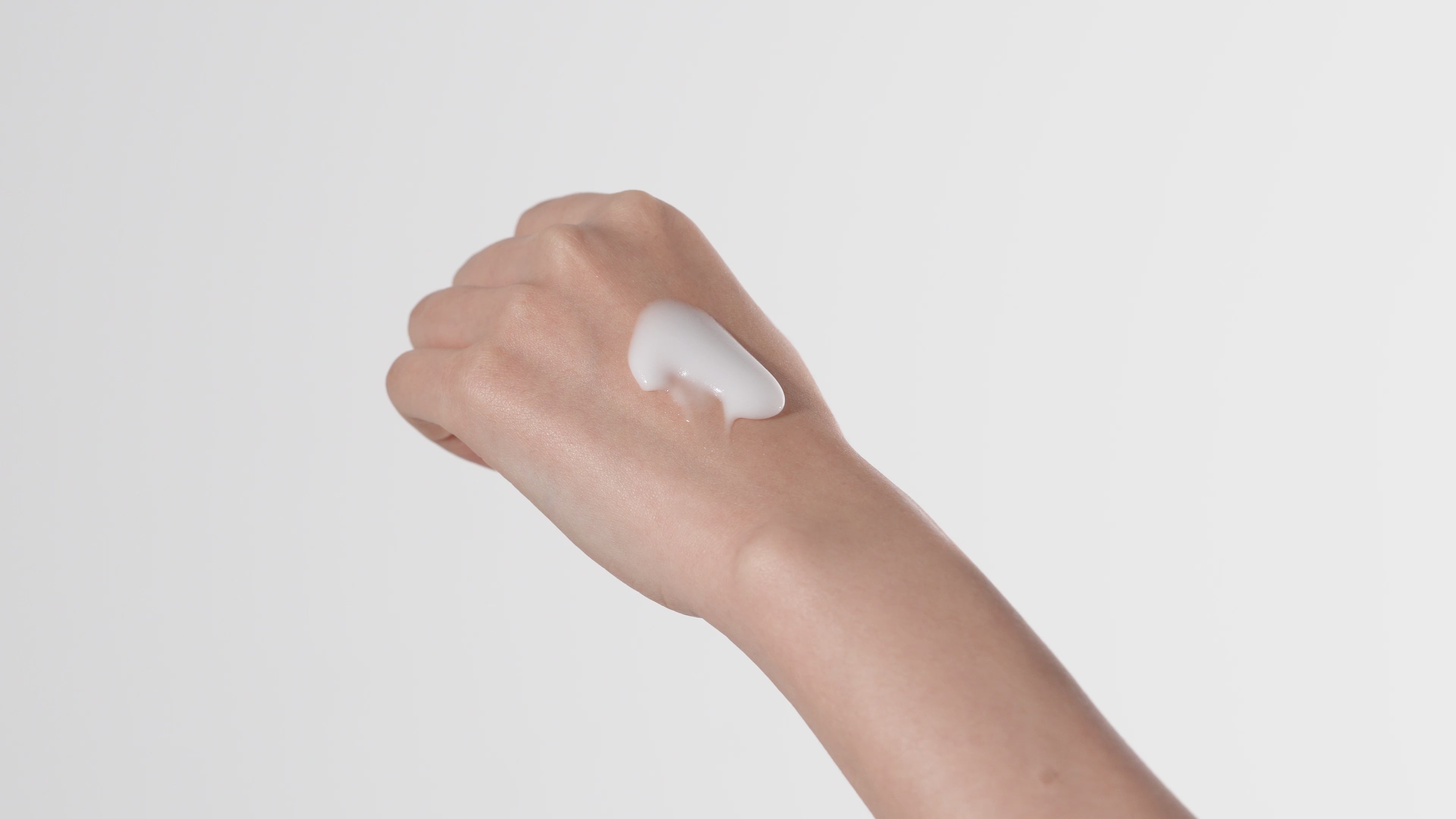 Load video: MARINABI Kelp Cica Calming Cream 50ml