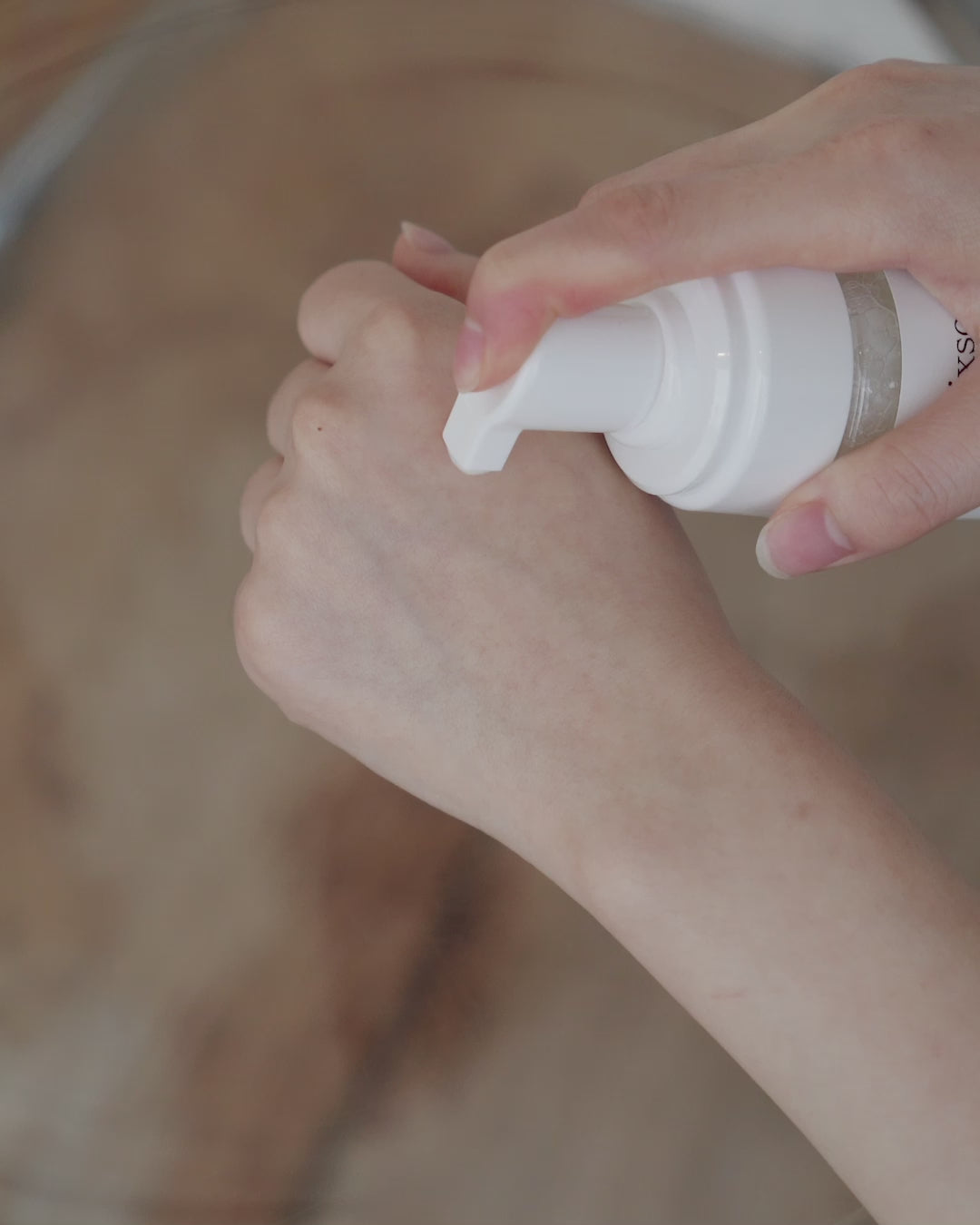Cargar vídeo: MIXSOON H.C.T. Nettoyant Moussant [150ml]